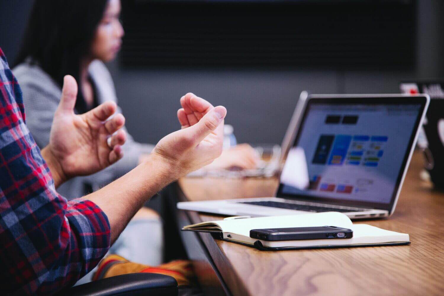 The Most Common Negotiation Mistakes in Enterprise Procurement (and What to Do Instead)